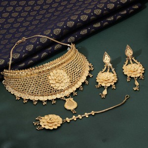 Vente de gros Colliers ras du cou en laiton plaqué or 14K 18K 24K Design floral, Bijoux de mode, Ensemble de bijoux de conception traditionnelle. - Product Image 2