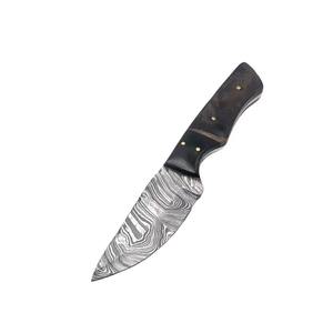 Couteau de chasse Skinner personnalisable en acier damas de qualité supérieure avec poignée en bois confortable supportée par l'OEM - Product Image 5