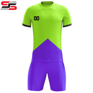 Ensemble d'uniformes de football imprimés personnalisés Maillot de football Vente en gros Uniforme de football pour femmes - Product Image 6