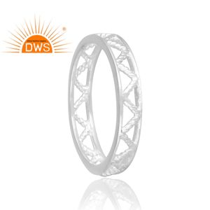 Bague en argent sterling au design tendance, bijoux personnalisés pour femme, cadeau pour elle, fabricant de bijoux indiens - Product Image 1