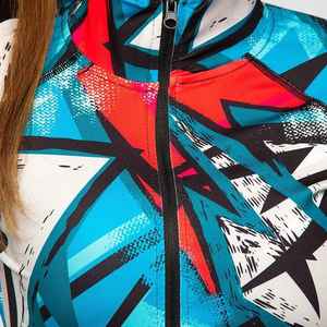 Venta caliente OEM Mujeres Sublimación Chándal en Nuevo Diseño Cómodo Transpirable Dos Piezas Durable Mujeres Sublimación Chándal - Product Image 6