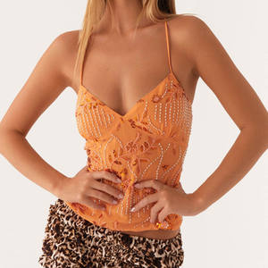 Verano mujer Y2K Casual Crop Tops brillo cuello en V diamantes de imitación camisola tanque camisa frente Logo perla adornado Halter Cami Tops - Product Image 3