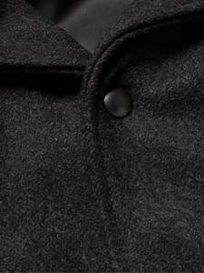 Letterman bordado Sherpa Varsity chaqueta cierre tipo botón bolsillos cálido Streetwear Crop Custom Varsity chaqueta para hombres - Product Image 4