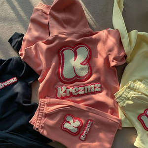 Custom Streetwear Chándal Hombres Mujeres | Venta al por mayor Urban Hip Hop Sudadera con capucha y Jogger | Proveedor de ropa de moda OEM - Product Image 2