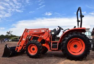 Para Tractores Nuevos y Usados de 70HP con Cargador Frontal y. - Product Image 4