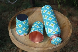 Bouteille d'eau ayurvédique artisanale en cuivre pur à 100 % avec finition argentée pour une hydratation quotidienne et une boisson saine - Product Image 4