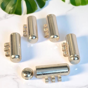 Colgante de metal plateado de 50 mm que se puede abrir de alta calidad para promoción y regalo de negocios Colgante de ágata de alta calidad de cristales Amayra - Product Image 1