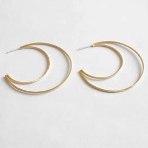 Venta al por mayor de lujo chapado en oro de estilo Vintage pendientes colgantes de latón para las mujeres de nueva moda ocasiones de boda Look Girls - Product Image 5