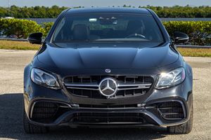 Mercedes-AMG E63 S Sedán 2019 Usado en Excelentes Condiciones, Motor V8 Twin-Turbo de 603 hp, Tracción en las Cuatro Ruedas, Equipado con Muy Poco Equipamiento Adicional, Mayormente sin Modificaciones - Product Image 1