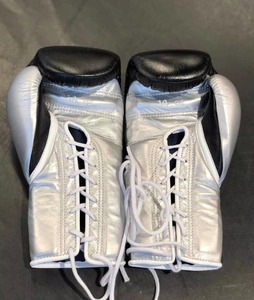 ถุงมือชกมวยหนังแท้รุ่นใหม่ล่าสุด รับสกรีนโลโก้ สำหรับการฝึกซ้อมมืออาชีพ MMA การต่อสู้กลางแจ้ง และการใช้งานในชีวิตประจำวัน แบบผูกเชือก - Product Image 2