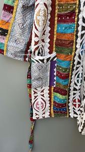 Chaqueta larga Kantha hecha a mano para mujer, abrigo de trabajo de corte bordado con diseño acolchado Vintage, chaqueta con patrón de letras - Product Image 3
