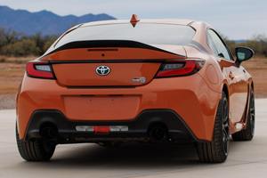 Toyota GR86 10ème anniversaire édition spéciale 2023 d'occasion en excellent état - Product Image 2