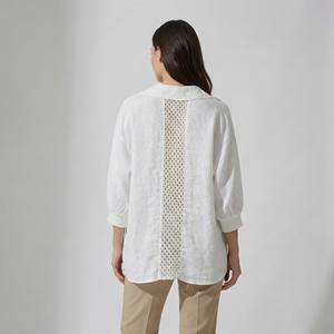 Chemise décontractée à col en V coupe classique avec manches bouffantes 100% lin respirant et lavable - Product Image 2