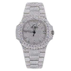 Montre entièrement sertie de diamants, mouvement en quartz, avec cadran en verre - Product Image 1