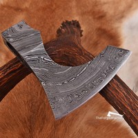 Tête de hache en damas forgée à la main de haute qualité, idéale pour le camping et les activités de plein air, avec manche en bois recouvert de cuir, personnalisable, livraison directe