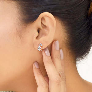 ต่างหูเพชรทรงบิดเกลียวเรืองแสง - Product Image 2