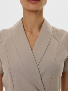 Conjunto de Uniforme Médico para Mujer, Color Beige, Estilo Denim, Top Cruzado con Cuello en V y Pantalones, Tejido de Punto, para Uso Hospitalario - Product Image 4