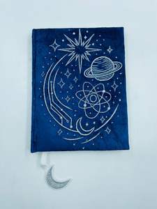 Agenda Escolar de Lujo con Diseño de Bordado Celestial Zari, Tela de Terciopelo, Hecha a Mano, Colores Personalizables, Logotipo Personalizado - Product Image 2