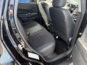 Mitsubishi Outlander Sport SE SUV 2023, 4.1-6L, essence atmosphérique, automatique, sièges en cuir, toit ouvrant, pneus R18 - Product Image 5