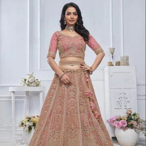 Proveedores de Lehengha Choli para Novias, Lehengha de Bordado en Tela Suave - Product Image 1