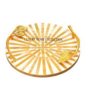 Bandejas para servir de madera rústica artesanal moderna con acabado de madera natural para agregar calidez y carácter a su hogar - Product Image 4