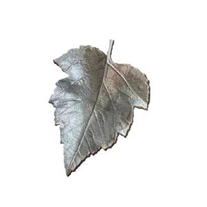 Bols de service à feuilles fantaisie très exigeants en aluminium argenté pour la maison et la décoration intérieure et le service des aliments - Product Image 3