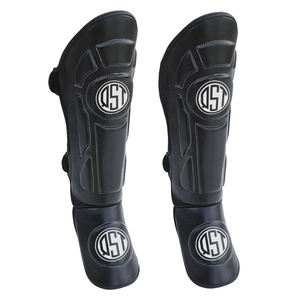 Fournisseurs en gros de protège-tibias de Muay Thai avec protection professionnelle en cuir, fabriqués pour le kickboxing, le MMA, la boxe, légers, logo OEM - Product Image 2