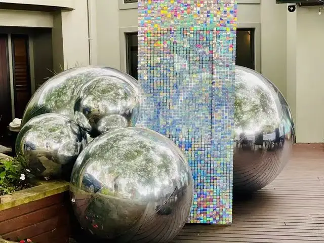 بالونات مرآة دائرية ذهبية طافية كرات عملاقة ديكور للمناسبات PVC كرة مرآة قابلة للنفخ لامعة ديسكو