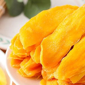 Mangga lembut adalah makanan ringan mangga kering yang dapat dipesan dengan rasa manis alami, warna emas yang kaya, dan tekstur menyenangkan