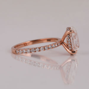 Anillo de diamante cultivado en laboratorio de oro macizo de 18 quilates, juego de pavé de Halo oculto, compromiso de corte ovalado de estilo clásico con certificado IGI, su regalo - Product Image 5