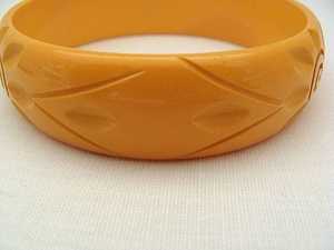 กำไลข้อมือเรซินใสสีที่กำหนดเองเครื่องประดับอะคริลิคแฟชั่นคุณภาพสูงการออกแบบที่เป็นเอกลักษณ์ของขวัญที่สมบูรณ์แบบจากอินเดีย - Product Image 2