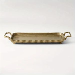 Plateau à chocolat en métal élégant de qualité supérieure avec une touche moderne parfait pour les cuisines à la mode et les styles intérieurs uniques - Product Image 3