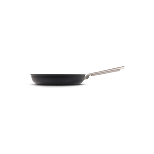 Padella Italiana Nera da 20cm in Alluminio Forgiato, Rivestimento Antiaderente in Ceramica, Base per Induzione, Manico in Acciaio Inox - Product Image 2