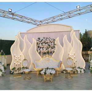 Letrero Luminoso con Monograma Radiante que Ilumina tus Iniciales con un Brillo Elegante para una Decoración Atemporal - Product Image 4