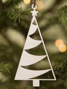 Adornos colgantes de pared navideños de madera pintados a mano con colores festivos ideales para la decoración tradicional del hogar de vacaciones - Product Image 6