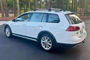 Volkswagen Golf Alltrack SE 2017 d'occasion en excellent état - Product Image 3