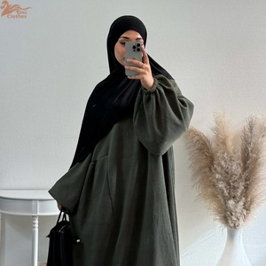 Robe modeste de style arabe islamique pour femmes, Abaya Khimar à manches chauve-souris, Burqa Caftan, robe droite à motif uni pour la prière - Product Image 4