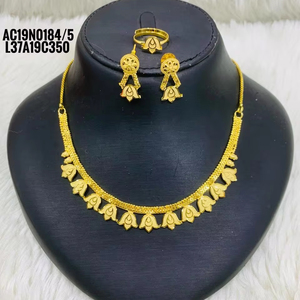 Conjuntos de joyería de collar clásico de moda con pendientes chapado en oro 18K conjunto de joyería de un gramo para mujer - Product Image 1