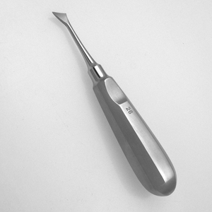 Elevador de Raíces Dentales Cryer de Clase I con Certificación CE |   Púa Triangular de Acero Inoxidable de Primera Calidad |   Reutilizable Quirúrgico Reutilizable - Product Image 1