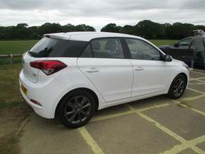 USADO LHD/RHD 2015 HYUNDAI I20 1,4 SE - Product Image 2
