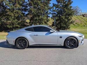 Nuevo Mustang GT SUV 2026 Euro VI, 6 Asientos, Automático, Cuero Oscuro, Luces LED R20, Tracción Trasera, Aleación de Aluminio, Panorámico - Product Image 2