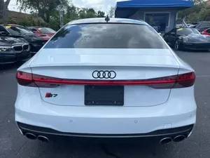 Audi S7 2022 en perfecto estado - Product Image 2