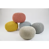 Nouveaux poufs tricotés à la main personnalisés Sélection de poufs et chaises uniques pour pouf en tissu de salon