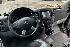 ดีลสุดคุ้ม รถตู้สปรินเตอร์ 3500 4x4 ปี 2016 - Product Image 2