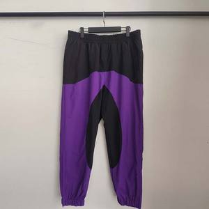 เสื้อแจ็คเก็ตกันลมแบบสปอร์ตคอปกสีตัดต่อพิมพ์โลโก้ตามสั่งสำหรับผู้ชายชุดเซ็ต 2 ชิ้นสไตล์สตรีทแวร์ลำลองแนวแอธเลติกสำหรับฤดูหนาว - Product Image 3