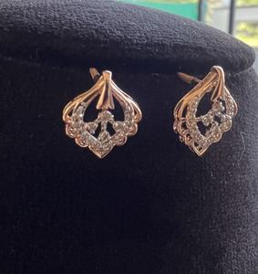 Belles boucles d'oreilles en or 14K et 18K avec diamant naturel rond taille brillant certifié par une tierce partie cadeau parfait pour elle - Product Image 5