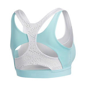 Sujetador deportivo de cobertura completa para mujeres de talla grande con copas acolchadas, soporte ajustable y tela transpirable hecho en Pakistán - Product Image 2