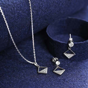 Juego de Joyería Fina para Novia, Modelo Silver Zeta Square, con Circonita, Perla y Diamante, Diseño Geométrico, Estilo Moderno, para Bodas, Fiestas y Regalos - Product Image 2