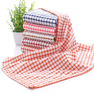 Serviettes de cuisine en coton avec conception en treillis offrant une absorption confortable et une utilisation douce pour les surfaces de cuisine indiennes - Product Image 2