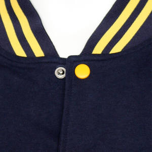 Chaqueta de invierno elegante para hombre, chaqueta de béisbol universitaria bordada personalizada del fabricante impermeable de cuero genuino para hombre - Product Image 4